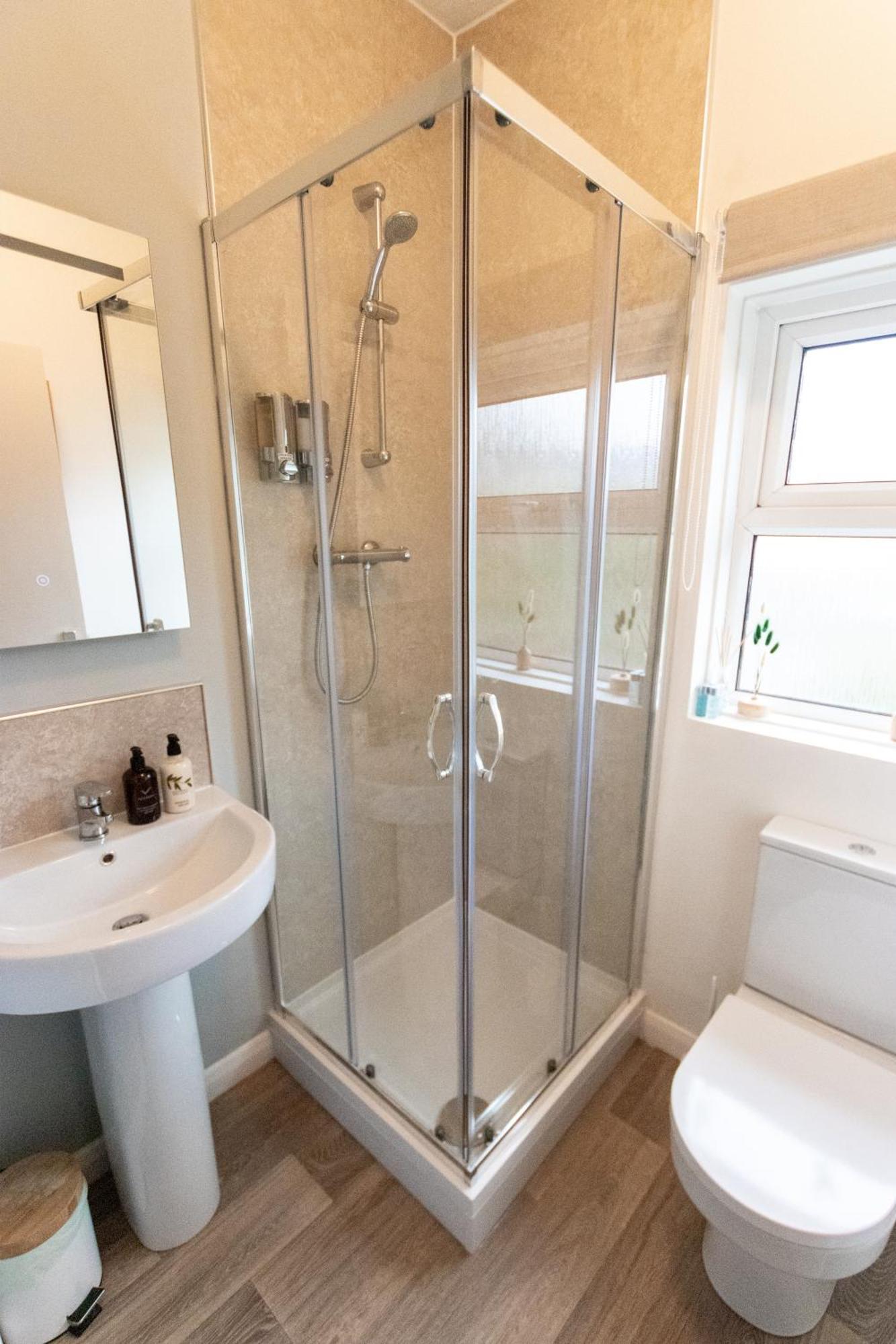 Poole Park House 2*